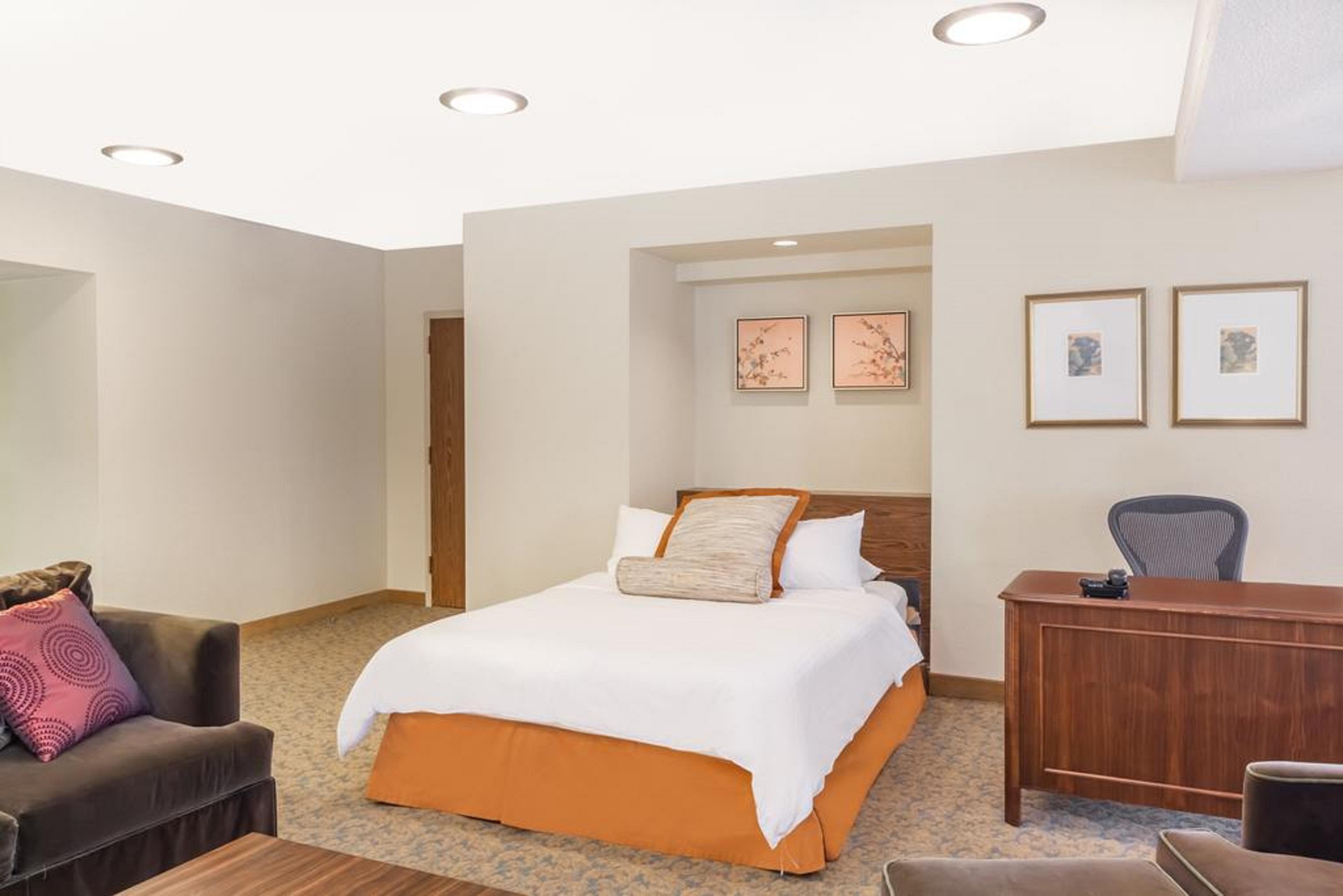 Wyndham Indianapolis Airport Hotel Bagian luar foto