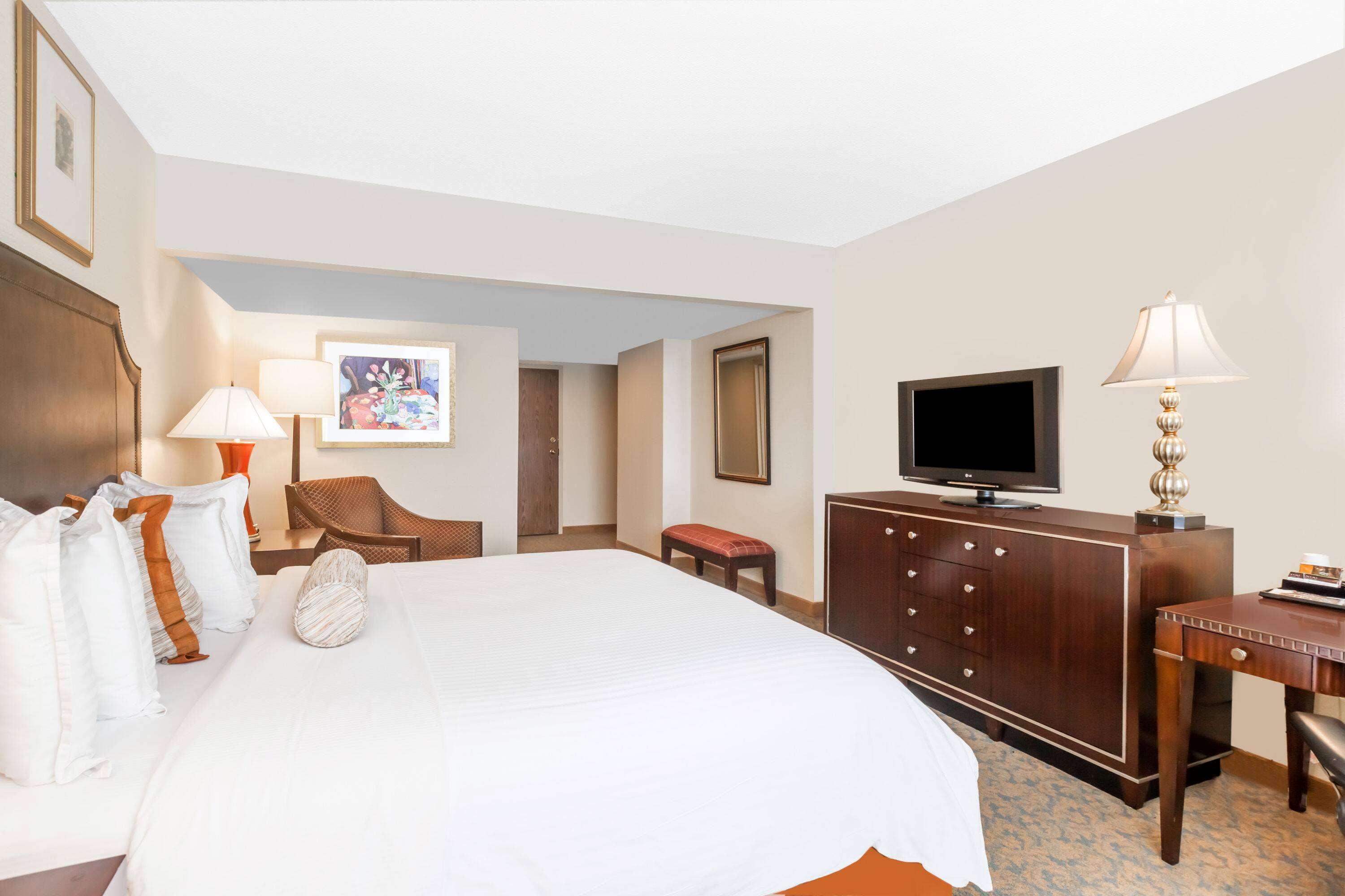 Wyndham Indianapolis Airport Hotel Bagian luar foto