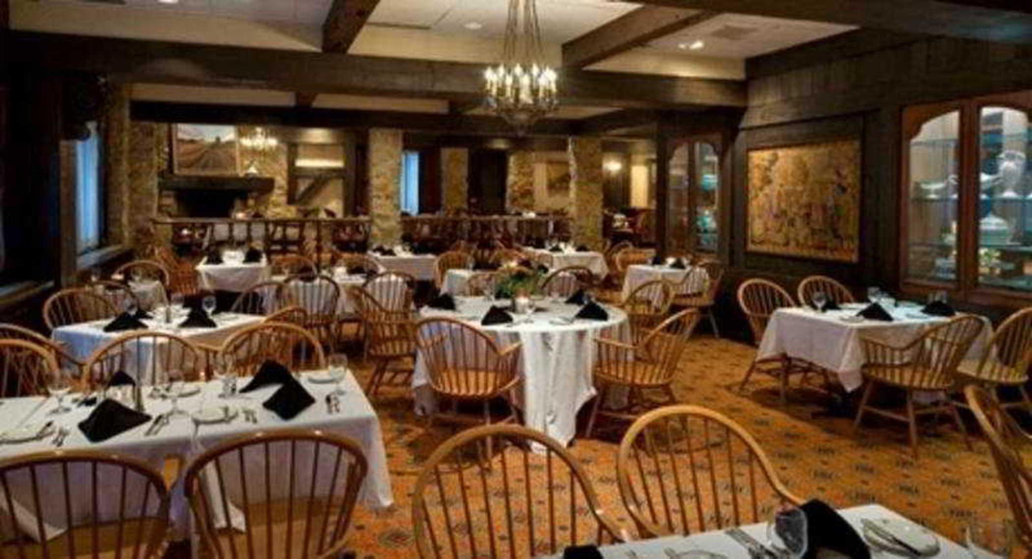 Wyndham Indianapolis Airport Hotel Bagian luar foto