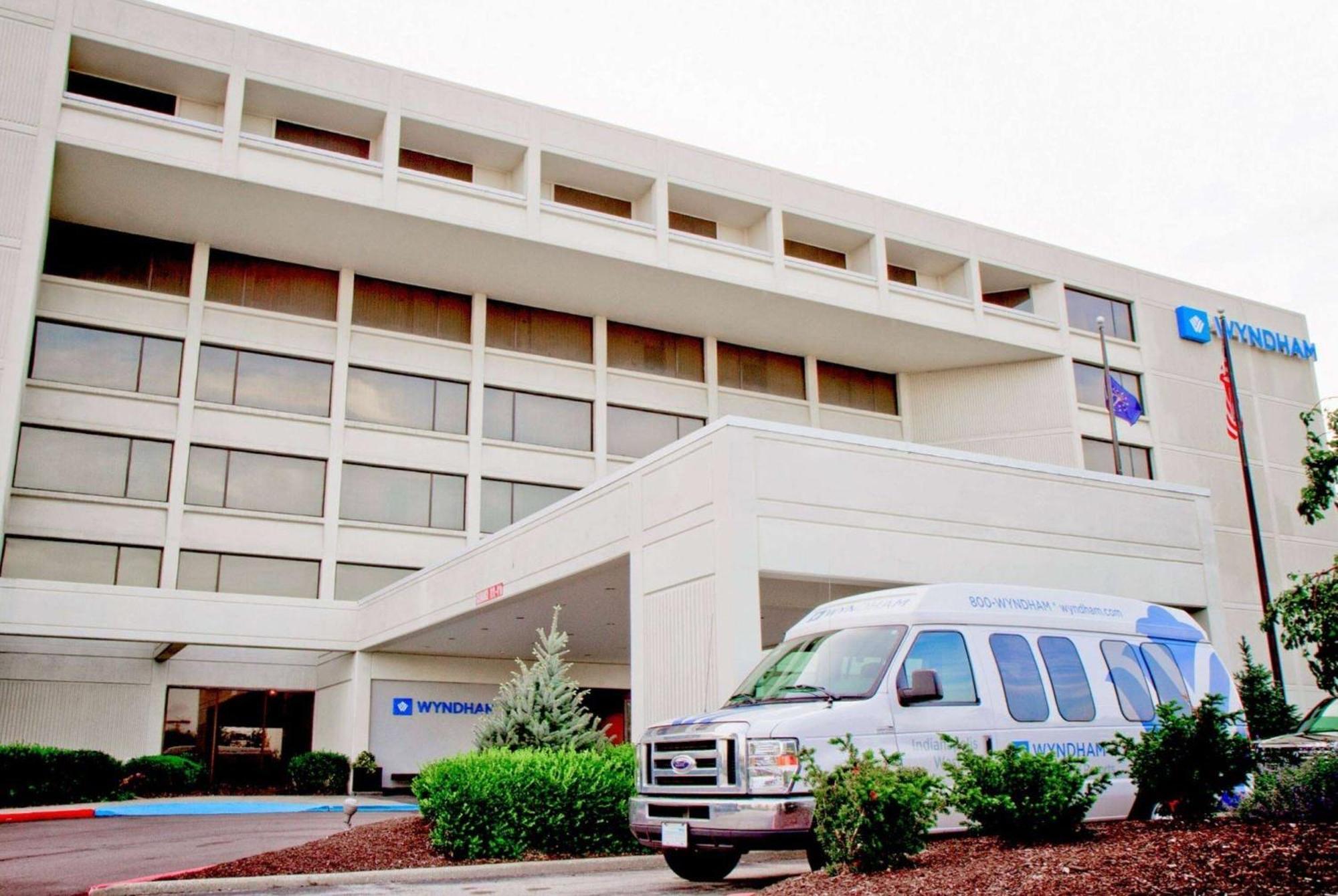 Wyndham Indianapolis Airport Hotel Bagian luar foto