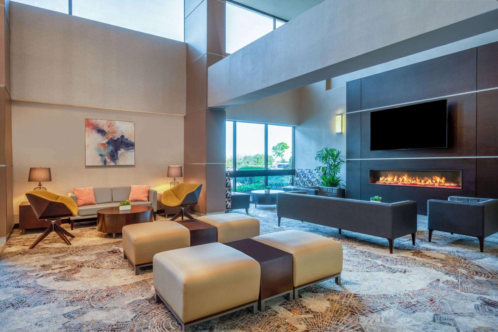 Wyndham Indianapolis Airport Hotel Bagian luar foto