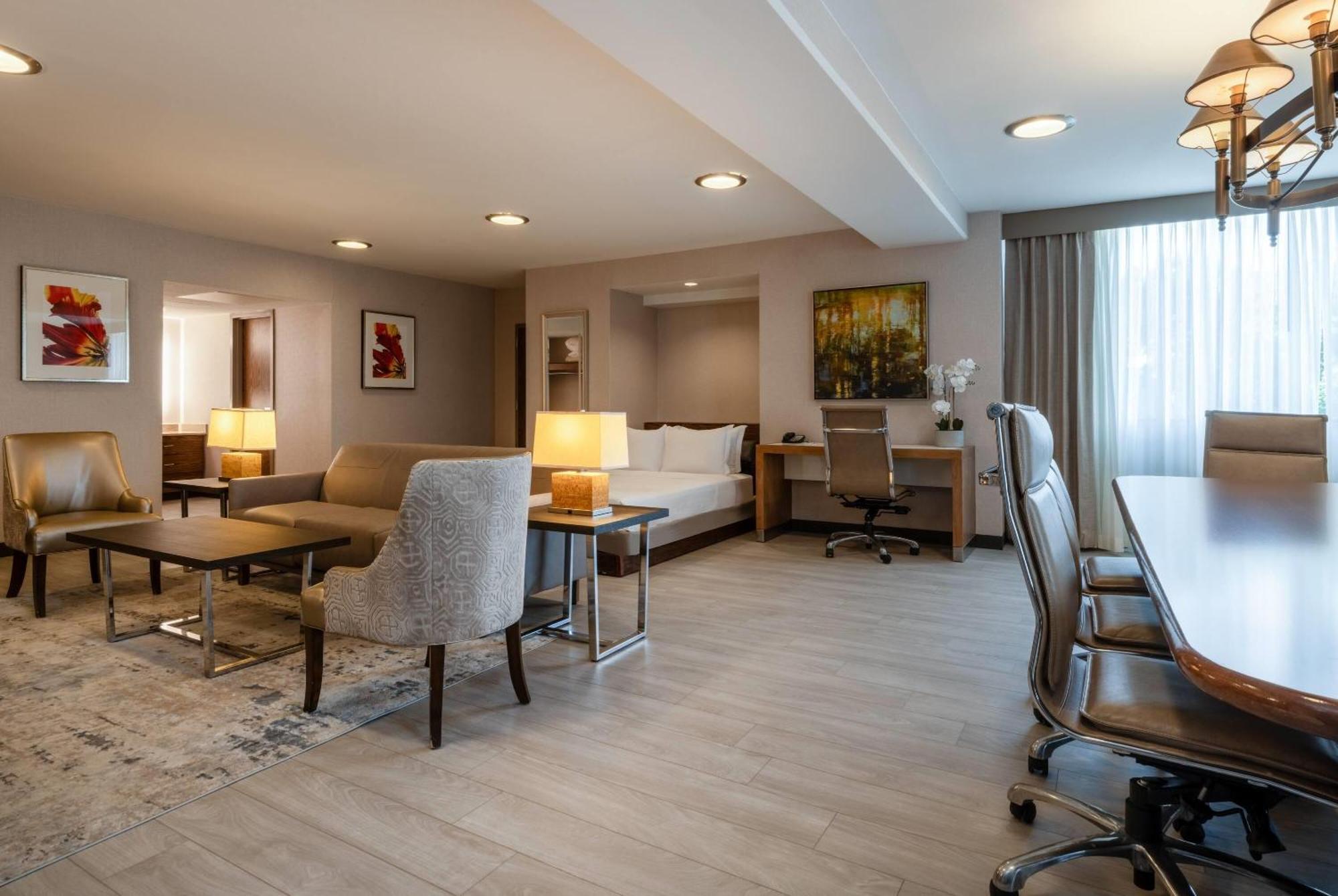 Wyndham Indianapolis Airport Hotel Bagian luar foto