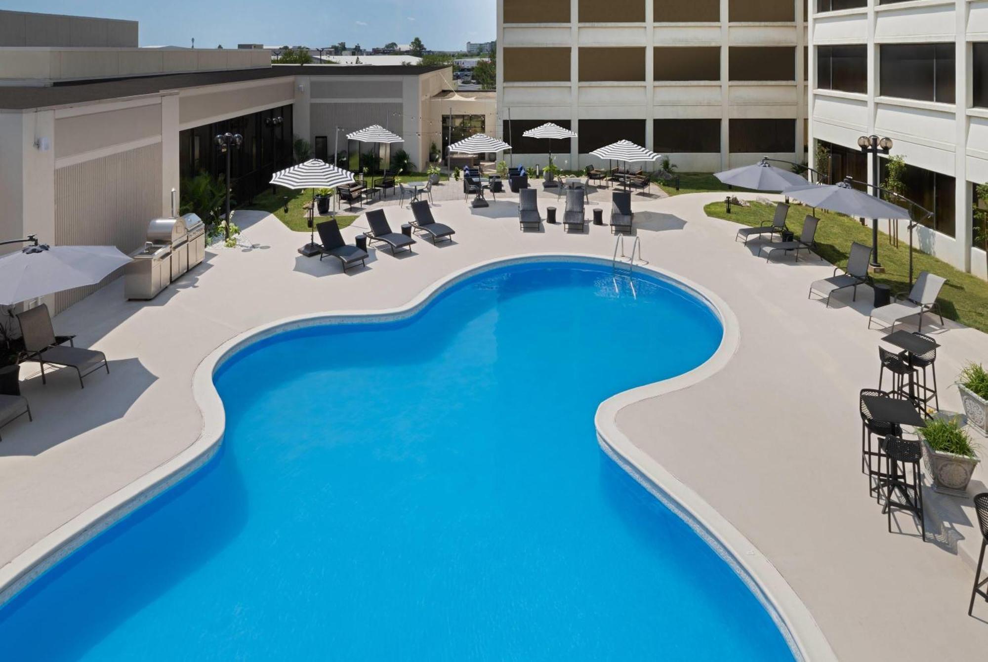 Wyndham Indianapolis Airport Hotel Bagian luar foto
